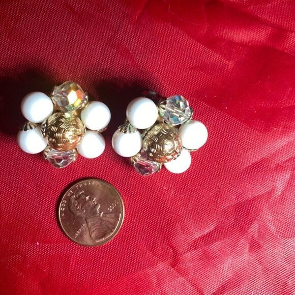 Sweet Flowers Costume Earrings -- Clip-On - Picture 4 of 6